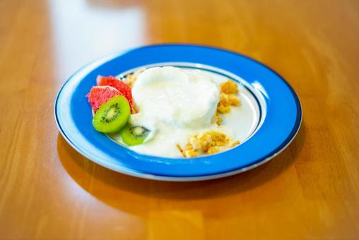 フレッシュフルーツとヨーグルト ヨーグルト,フルーツ,キウイの写真素材