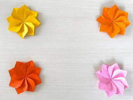 折り紙フレーム(立体的なダリアの花)8 折り紙フレーム(立体的なダリアの花)8 折り紙,花,ダリアの写真素材