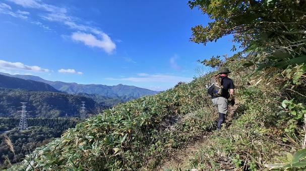 縦走路を歩く登山者 縦走路を歩く登山者 登山,縦走,登山者の写真素材