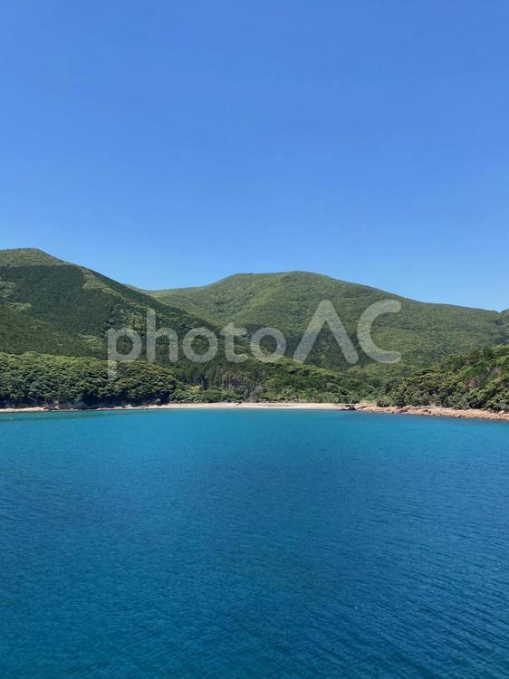 青い海と青い空の島_3 島,青い海,青い空の写真素材