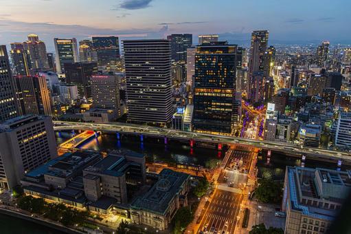 都市夜景 ステーションワン,淀屋橋,大阪の写真素材