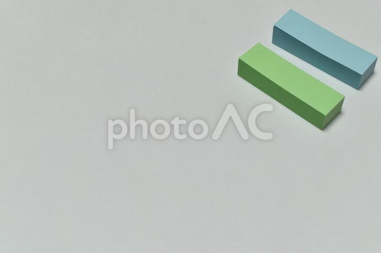 2色（緑、水色）の付箋 付箋,パステルカラー,淡いの写真素材