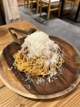 チーズ山盛りパスタ チーズ,パスタ,ミートソースの写真素材