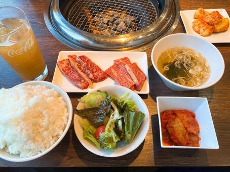 カルビ焼肉ランチ 焼肉,ランチ,カルビの写真素材