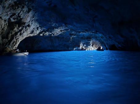 イタリア旅行　カプリ島　青の洞窟　 青の洞窟,イタリア,ヨーロッパの写真素材