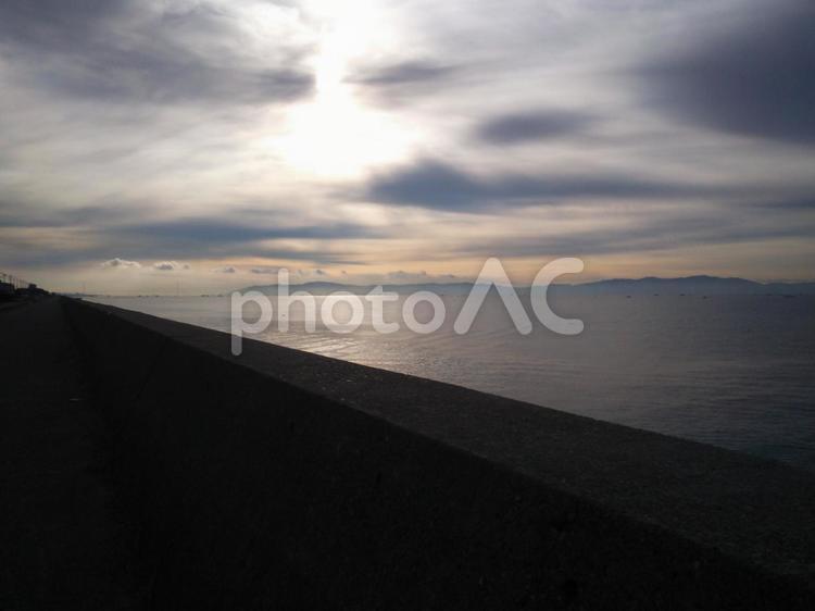 神秘的な海と太陽の光 海,空,太陽の光の写真素材