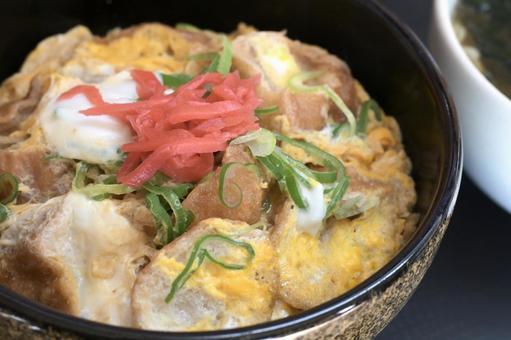 油麩丼　宮城の郷土料理　アップ 油麩,仙台麩,小麦粉の写真素材