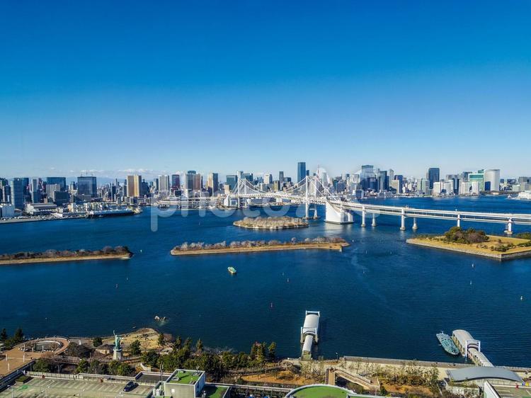 【東京都】お台場から見た東京の風景 お台場,フジテレビ,球体展望台の写真素材