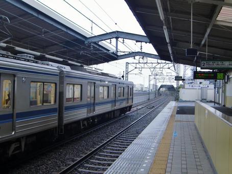 京成曳舟駅-5 京成曳舟駅,ホーム,線路の写真素材