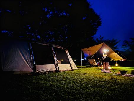 夜のテントサイト 沢水 夜のテントサイト 沢水 キャンプ,キャンプ場,野外の写真素材