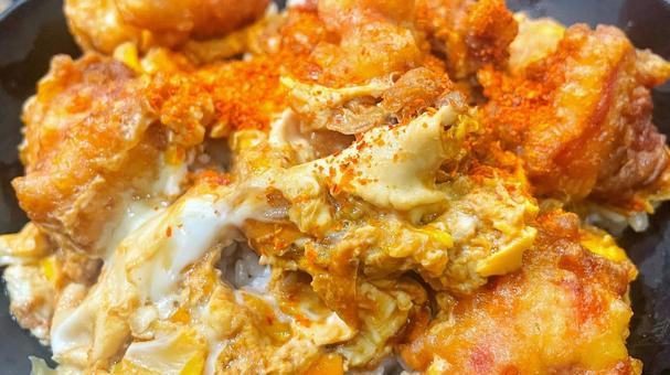 鶏天とじ丼 鶏天とじ丼の写真