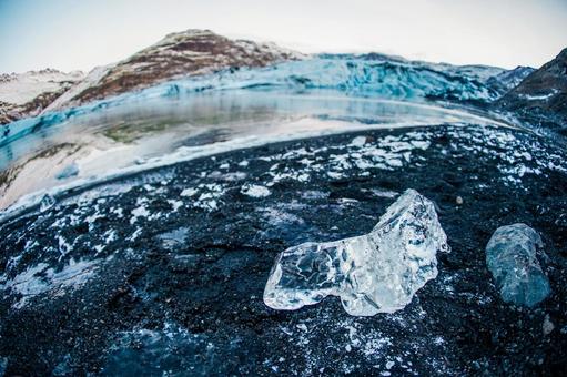 ゾルタ氷河の氷河湖 ゾルタ氷河の氷河湖 氷河湖,氷河,山の写真素材