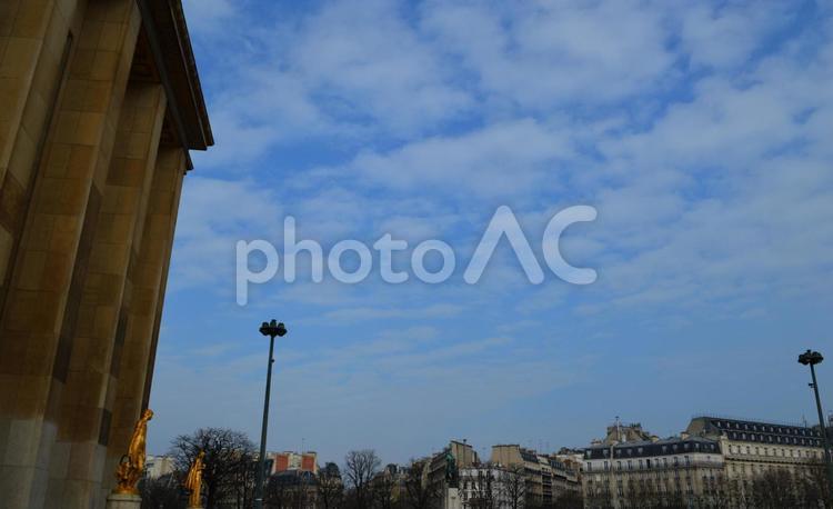 街並み　パリ市街地と青空 パリ,街並み,フランスの写真素材