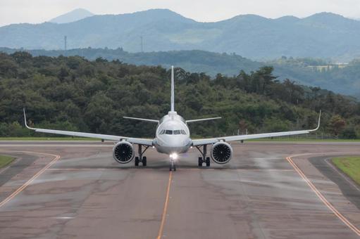 穏やかな朝の石見空港 穏やかな朝の石見空港の写真