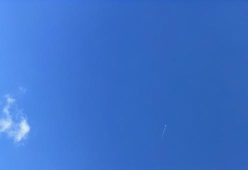 きれいな青空と綿雲 きれいな青空と綿雲の写真