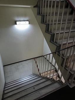 降り階段 避難,避難経路,避難路の写真素材