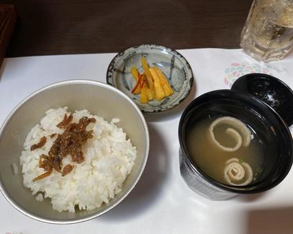 一汁一菜 一汁一菜 香の物,漬け物,ご飯の写真素材