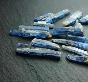 カイヤナイト カイヤナイト カイヤナイト,藍晶石,結晶の写真素材