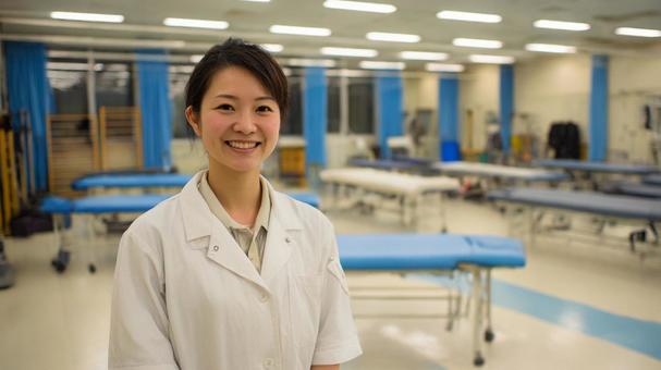 理学療法士の女性 理学療法士の女性の写真