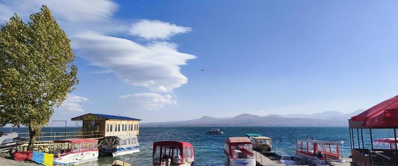 セヴァン湖（アルメニア） 湖,アルメニア,セヴァン湖の写真素材