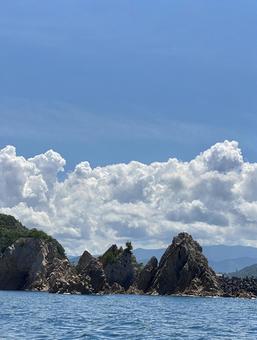 海と岩と空と雲 海と岩と空と雲の写真