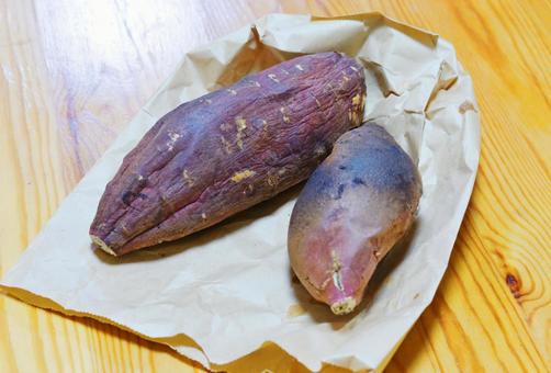やき芋 やき芋 秋,焼き芋,食べ物の写真素材