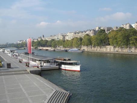 フランス　セーヌ川　風景 セーヌ川,海外,街並みの写真素材