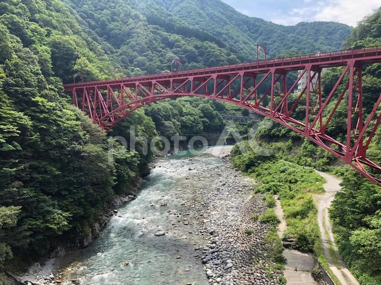 黒部峡谷・富山県 山あい,橋,富山県の写真素材