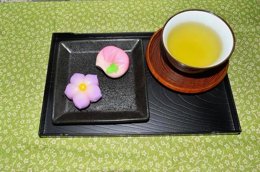 夏を表現したねりきりを味わう 夏を表現したねりきりを味わうの写真