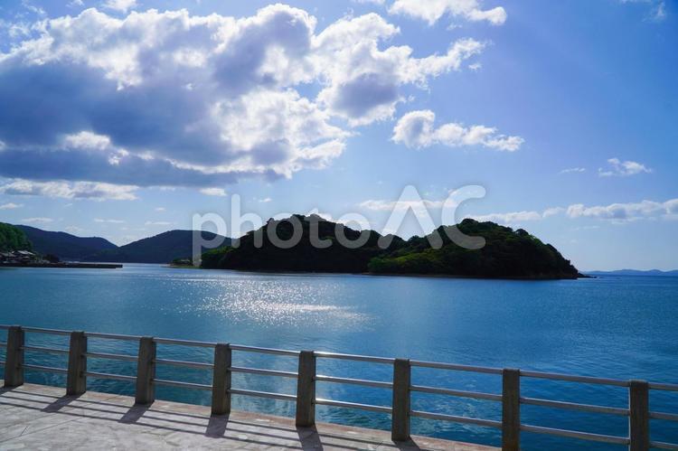 播州赤穂　坂越港　生島 森林保護区,快晴,海の写真素材