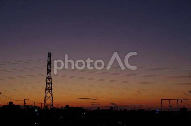 初夏の夕暮れ 朝焼け,夕焼け,始まりの写真素材