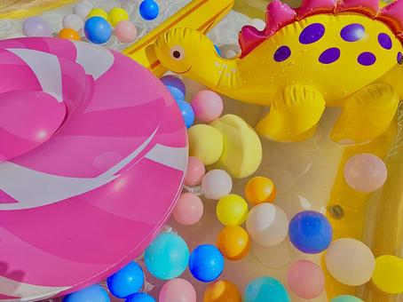 おもちゃ おもちゃ おもちゃ,水遊び,プールの写真素材