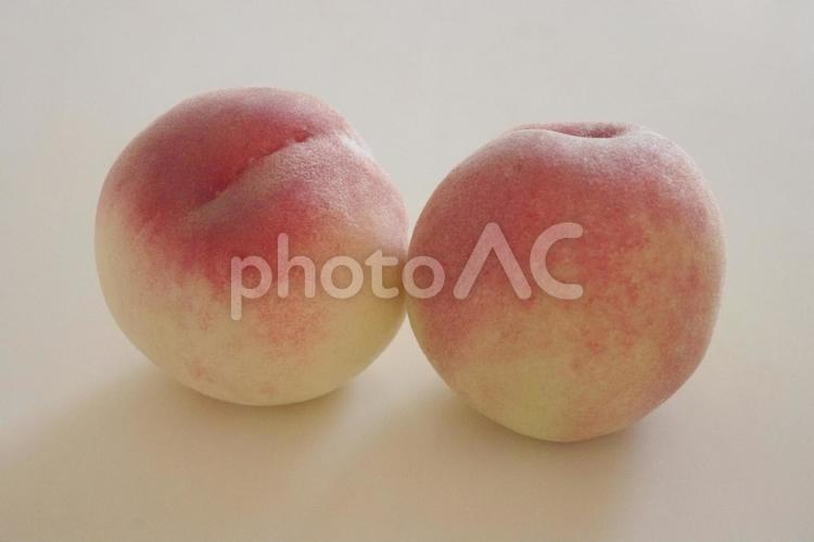 夏の果実 みずみずしい桃のアップ写真 モモ,桃,フルーツの写真素材