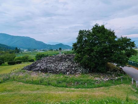 八丁鎧塚古墳 八丁鎧塚古墳 八丁鎧塚,古墳,はっちょうよろいづかこふんの写真素材