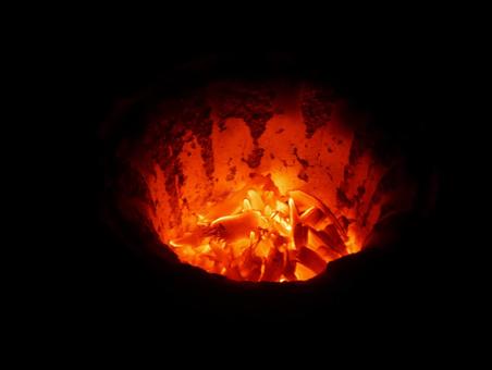 火起こし 火起こし,炭,炭火の写真素材