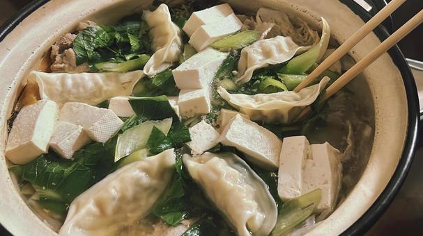 温かい餃子鍋 餃子,鍋,餃子鍋の写真素材