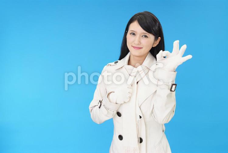 OKサインを出す笑顔の女性 女性,笑顔,女の写真素材