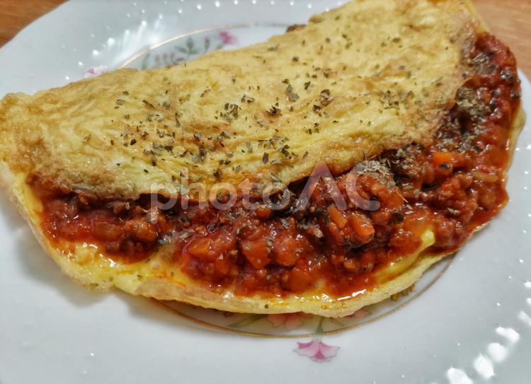 ミートソースのオムレツ オムレツ,ミートソース,ひき肉の写真素材