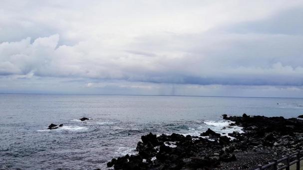 海に立つ雨柱 2 海に立つ雨柱 2の写真