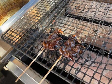 雀の焼鳥　すずめ　焼き鳥　伏見稲荷名物 雀の焼鳥,すずめ,焼き鳥の写真素材