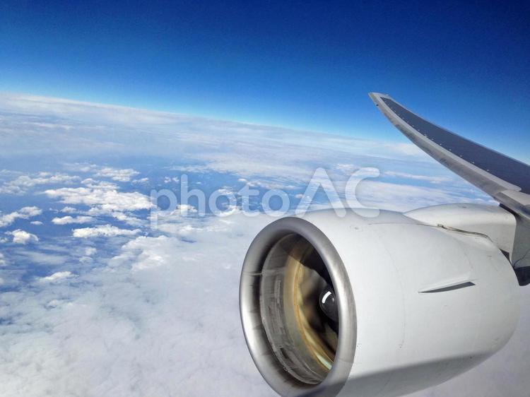 飛行機の窓からの景色　2013 飛行機,航空機,雲の写真素材