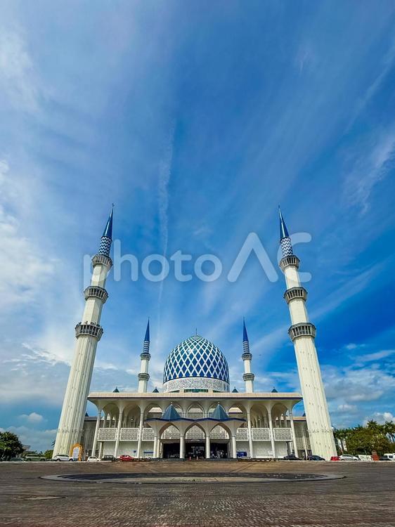 青空と美しいモスク   モスク,イスラム建築,青空の写真素材
