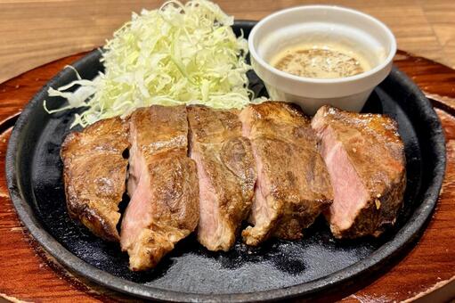 柔らかく分厚いポークステーキ 豚肉,ポーク,ステーキの写真素材