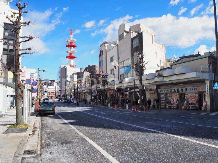 横須賀中央駅前の街並み 横須賀中央駅,横須賀,千日通りの写真素材