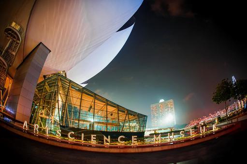 Photo, art science museum, singapore, night view, 