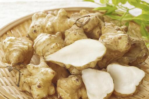 健康と美容に嬉しいスーパーフード菊芋 菊芋,根菜,スーパーフードの写真素材