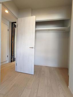 マンションリノベーション後クローゼット リノベーション,マンション,マンションリノベの写真素材