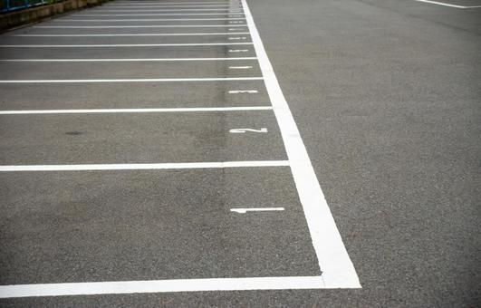 駐車場の空き枠 駐車場の空き枠 道,交通,アスファルトの写真素材