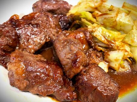 味付け牛ヒレ肉切り落としを焼きました１ 牛肉,牛ヒレ,切り落としの写真素材