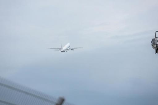 雨の余韻が残る出雲空港 雨の余韻が残る出雲空港の写真